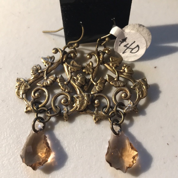 Jewelry - Ginkgo statement earrings